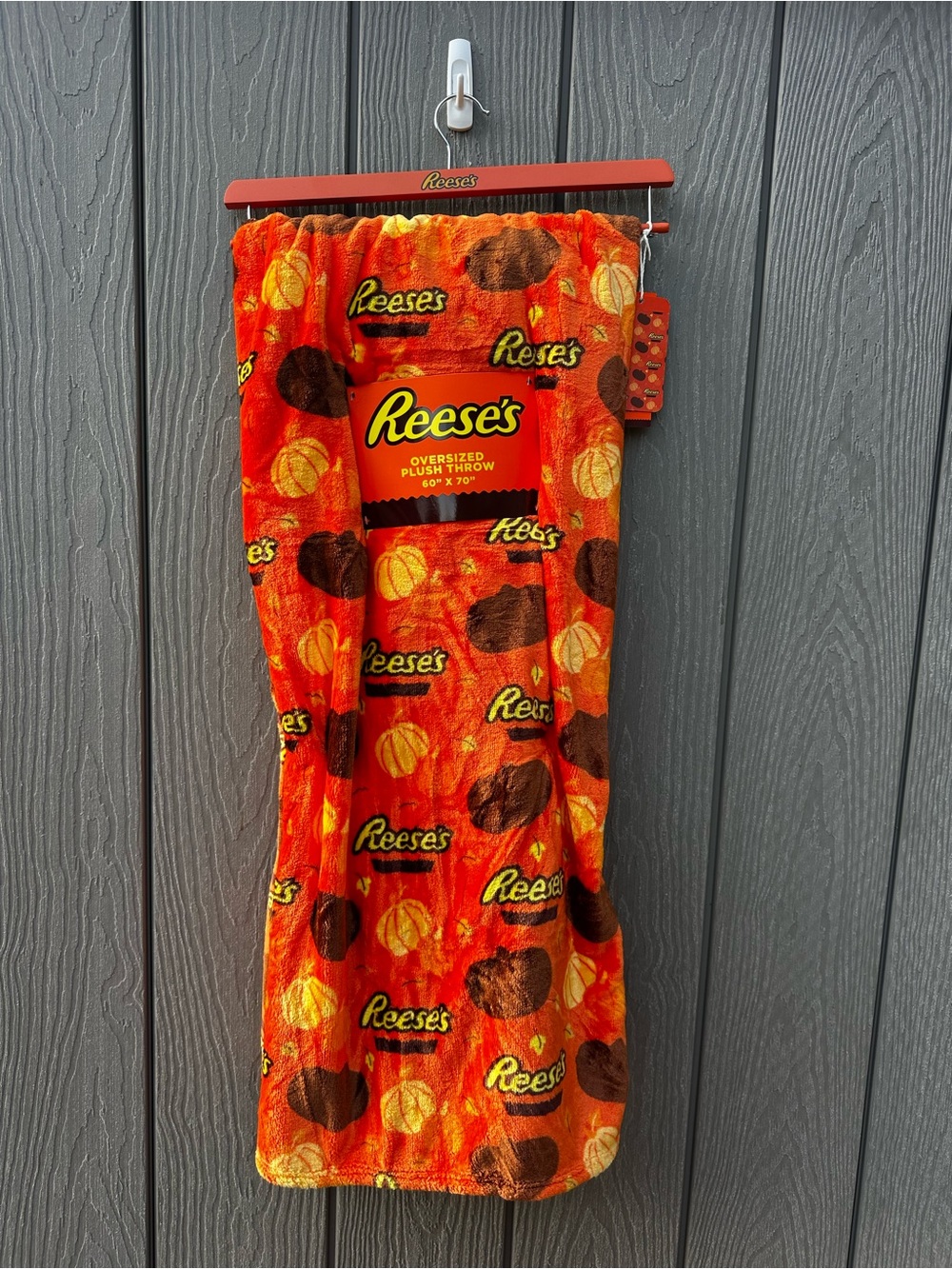 Reese’s Fall Pumpkin Halloween Plush Throw Blanket NWT